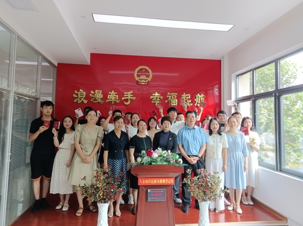 頒證現(xiàn)場(chǎng)1_愛奇藝.jpg